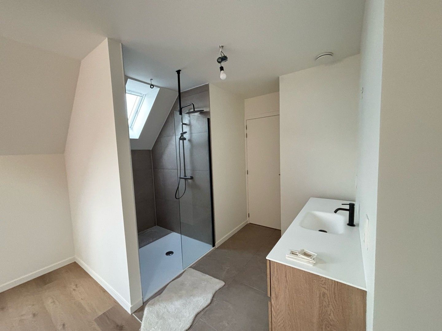 PENTHOUSE MET 2 SLAAPKAMERS EN RUIM TERRAS foto 14
