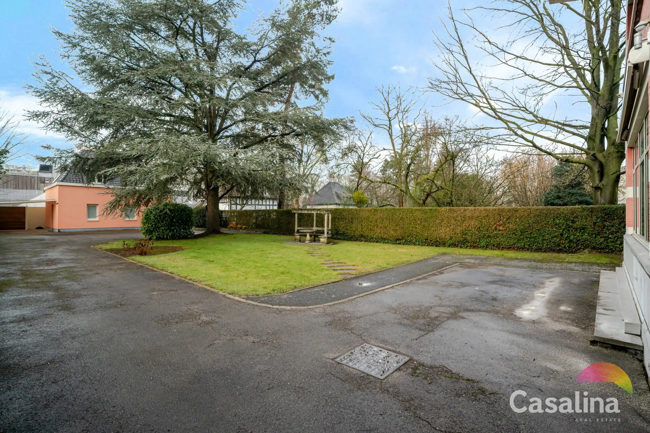 Kantoorgebouw met appartement & parkeerplaatsen  ±535m² foto 22