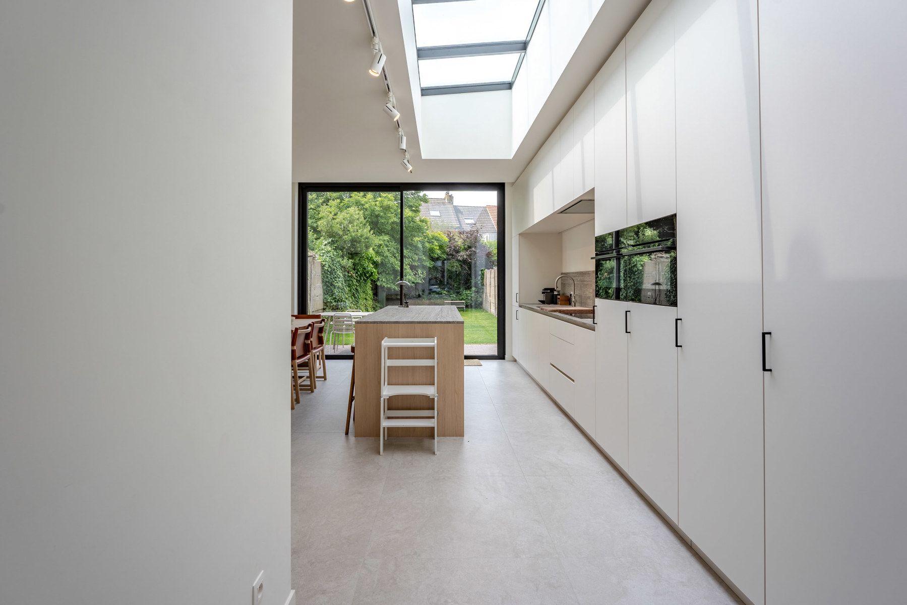 Instapklare woning met 3 slaapkamers, 2 badkamers en tuin! foto 7