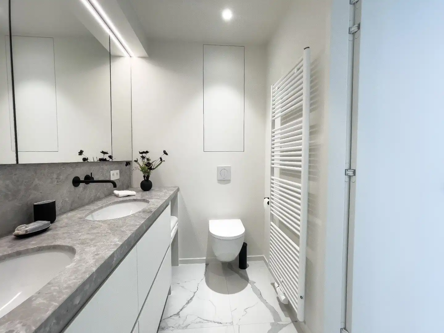 Gerenoveerd appartement met zijdelings zeezicht gelegen tussen het Driehoeksplein en het  Albertplein in het Zoute. foto 13