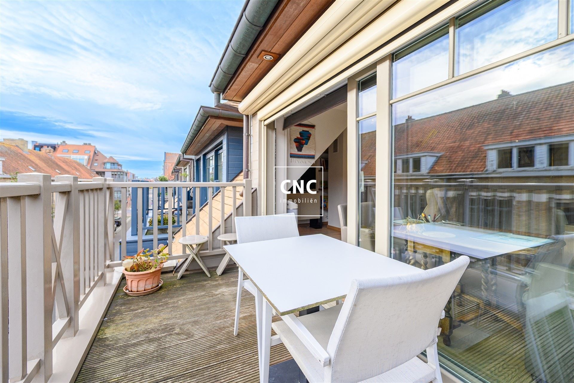 Lichtrijke duplex met twee terrassen in centrum Knokke foto 9