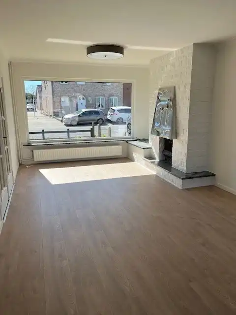 Instapklare woning met 4 slaapkamers en volledig omheinde tuin in landelijke omgeving van Rotem, Dilsen-Stokkem. foto 3