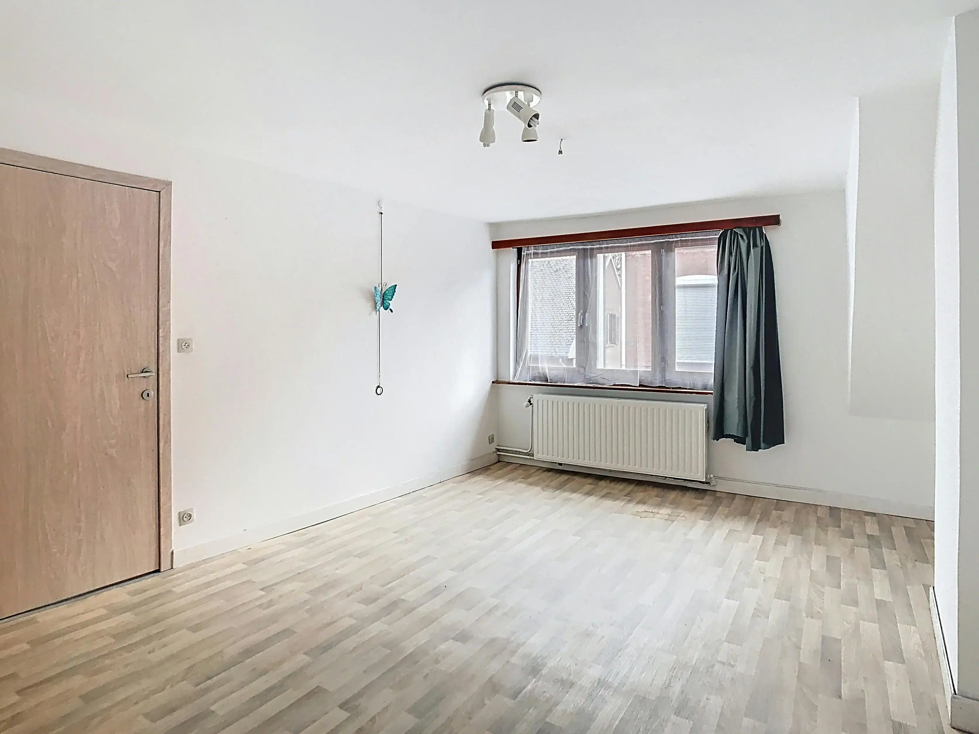 Ruime goed gelegen woning met bureau of praktijkruimte foto 14