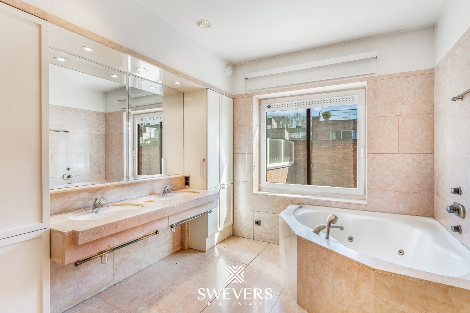 Handelspand met ruime woning in hartje Lummen – een unieke opportuniteit foto 18