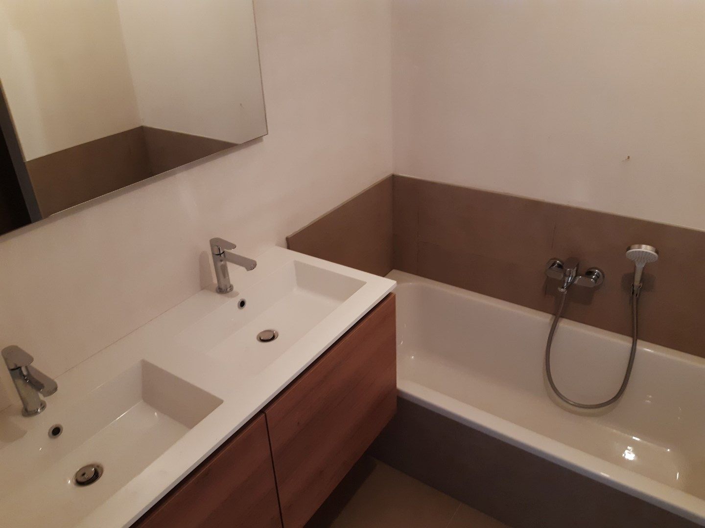 Ruim, stijlvol wonen. foto 15