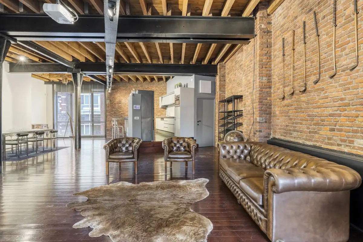 Industriële duplexloft met karakter in Gent foto 5