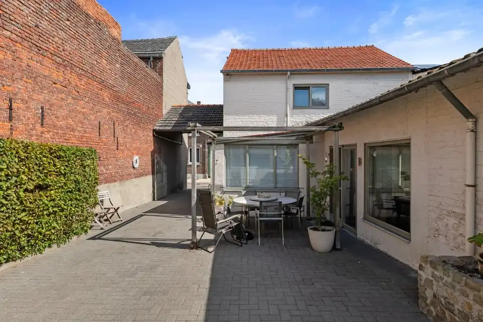 CHARMANTE WONING MET 3 SLKS EN EEN PRACHTIGE TUIN MET TAL VAN MOGELIJKHEDEN foto 36