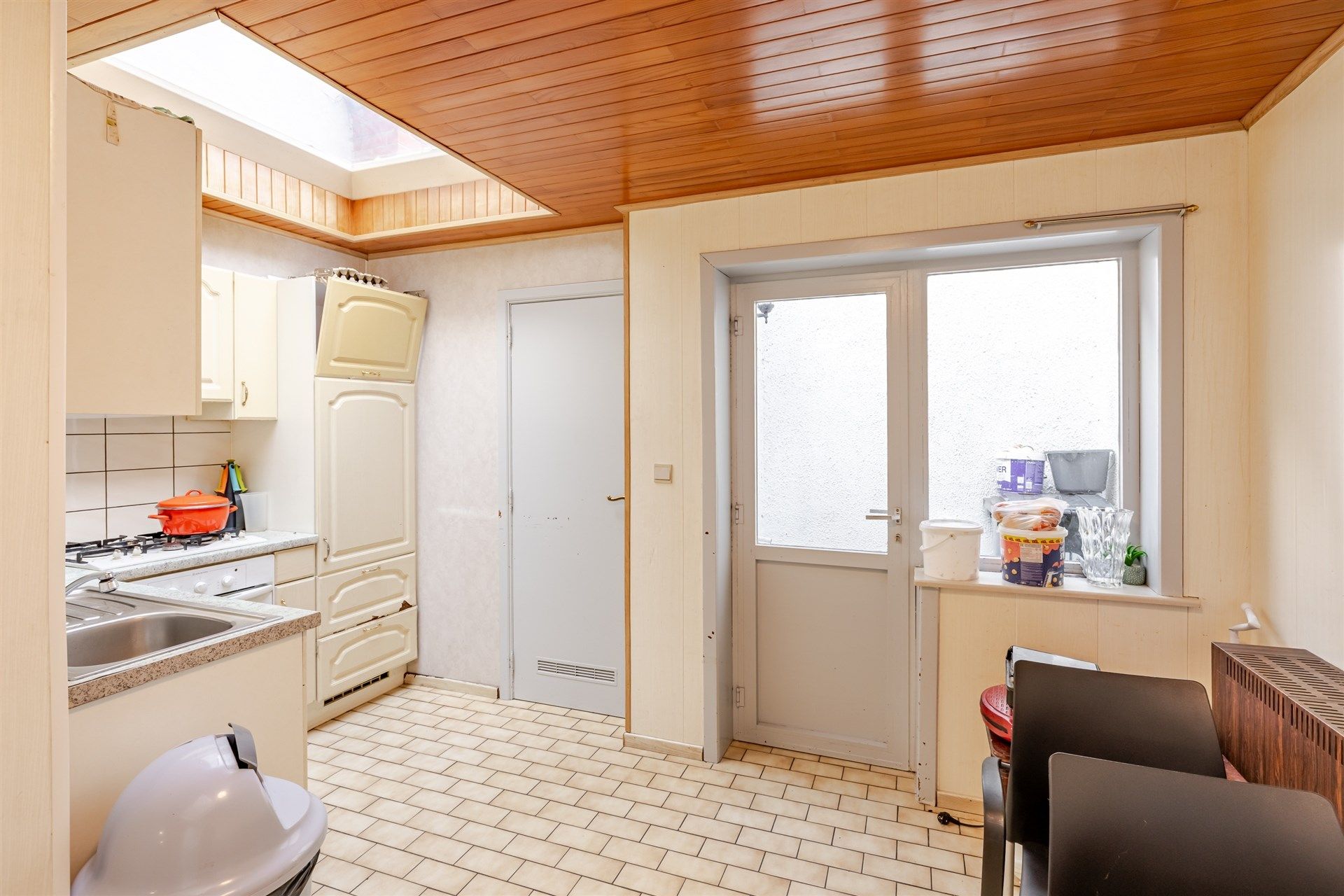 Rijwoning met 4 mogelijke slaapkamers tussen Varkensmarkt en OLV-ziekenhuis foto 7