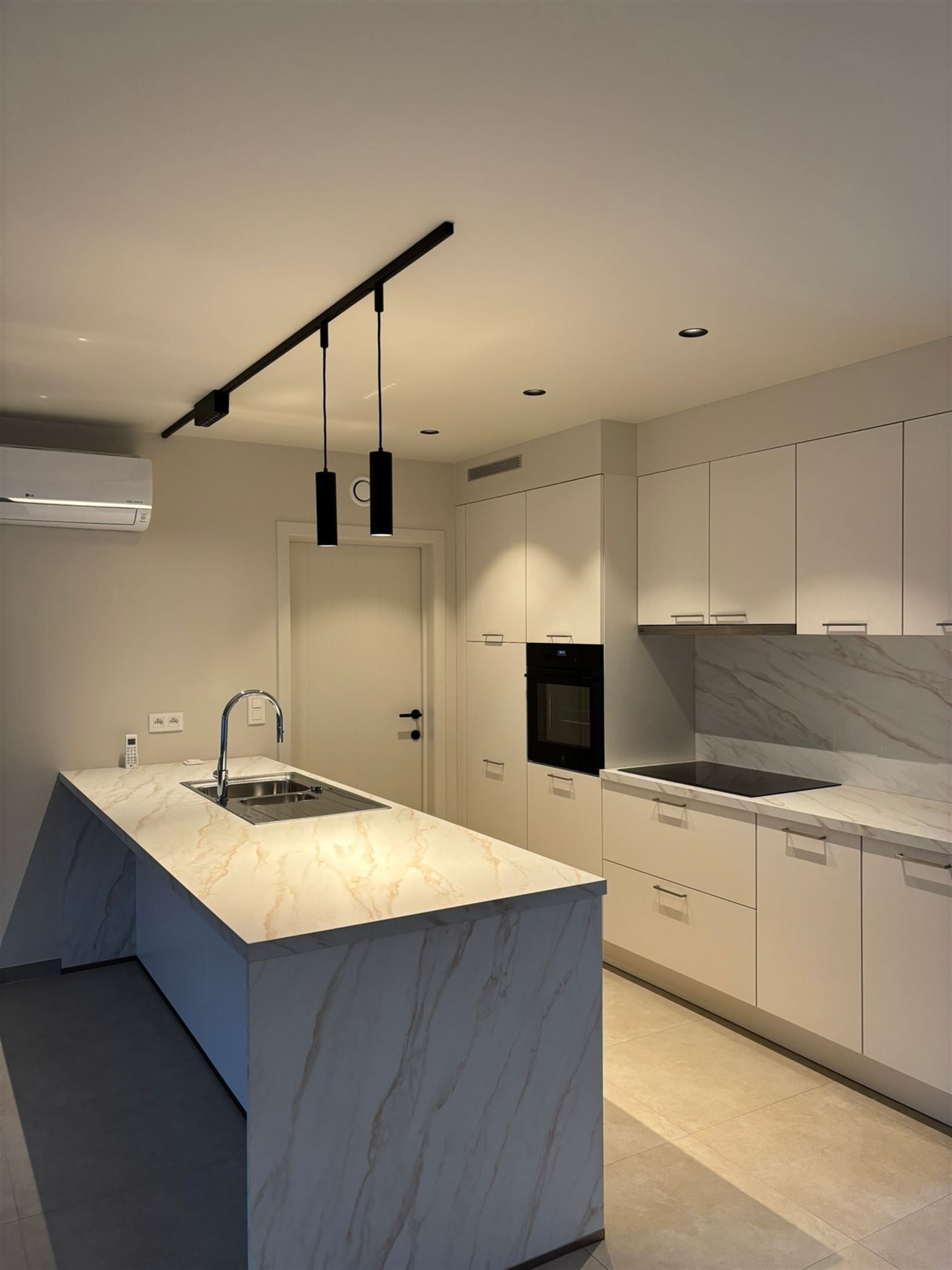 Nieuwbouw met 3 slpk's foto 7