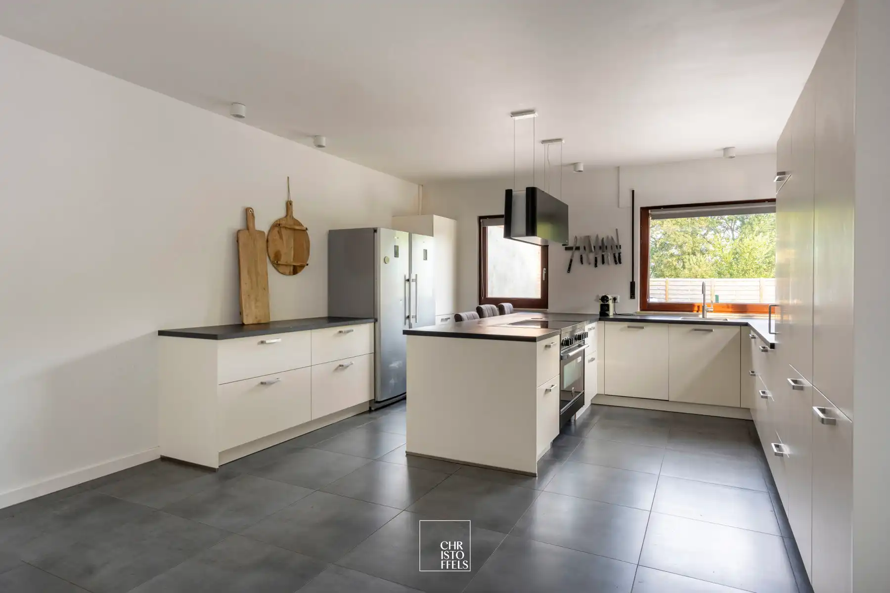 Veelzijdige woning (406 m²) met riante tuin (2510m²) op toplocatie! foto 6