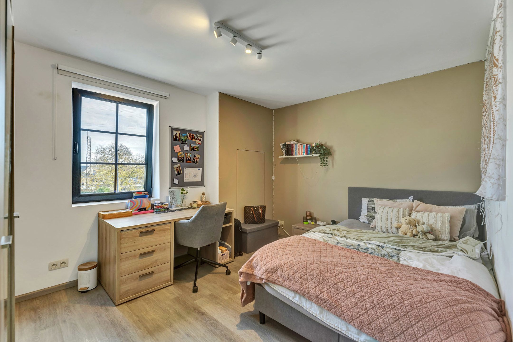 Toppertje in landelijke stijlvolle architectuur foto 18