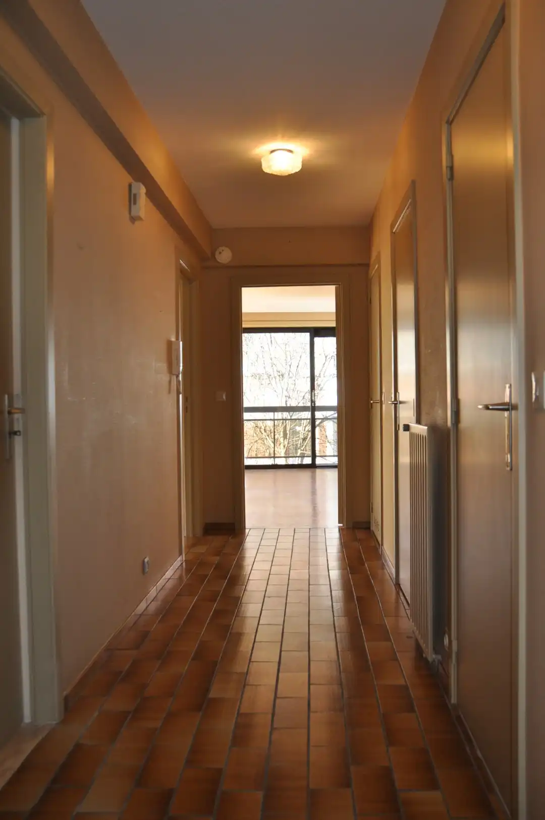 Verzorgd appartement met 2 slaapkamers in het centrum van Izegem. foto 2