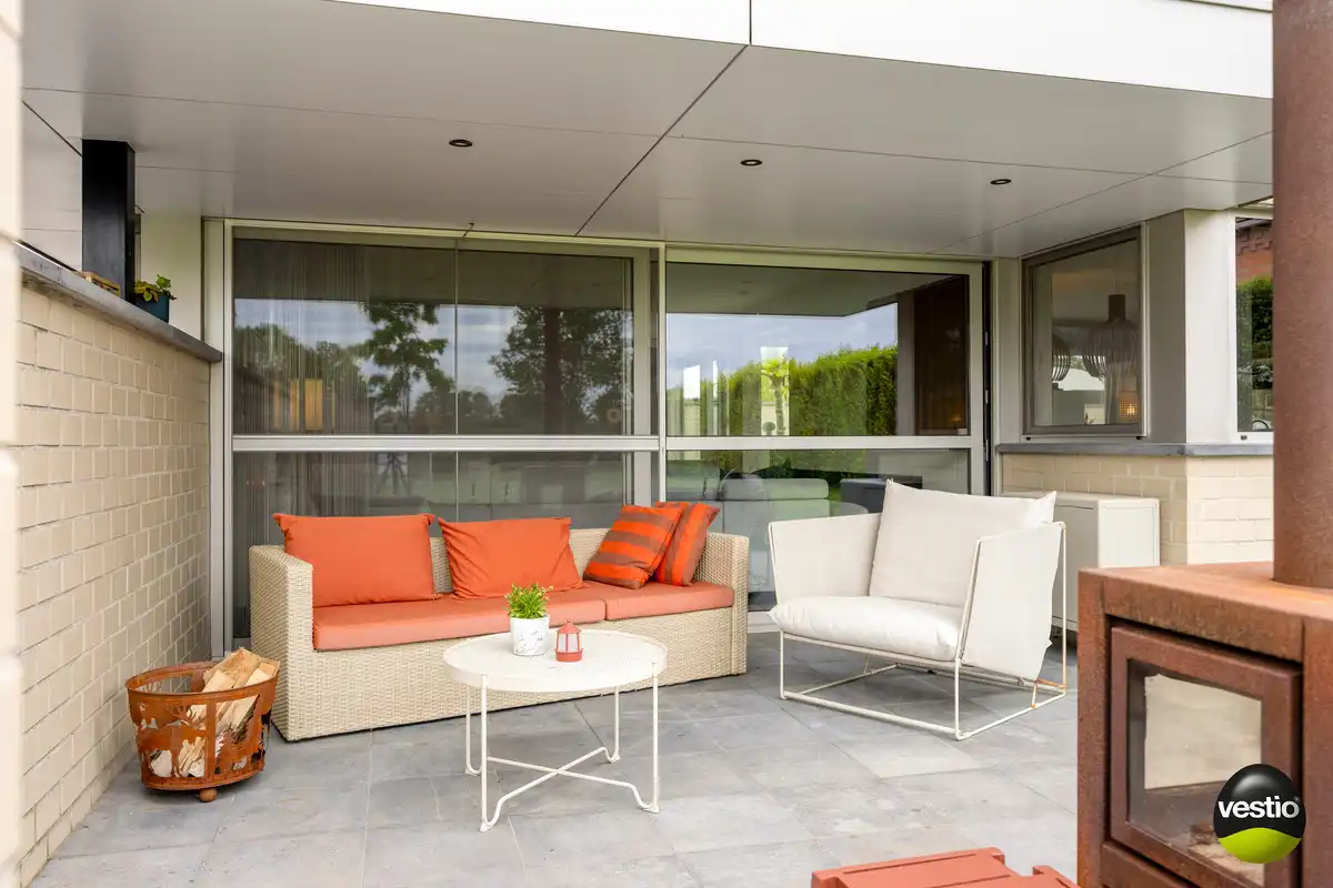TIJDLOZE MODERNE WONING OP 10A73CA TE HOESELT. foto 39