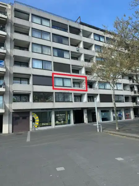 Appartement van 79m² met ondergrondse parking en kelder foto {{pictureIndex}}