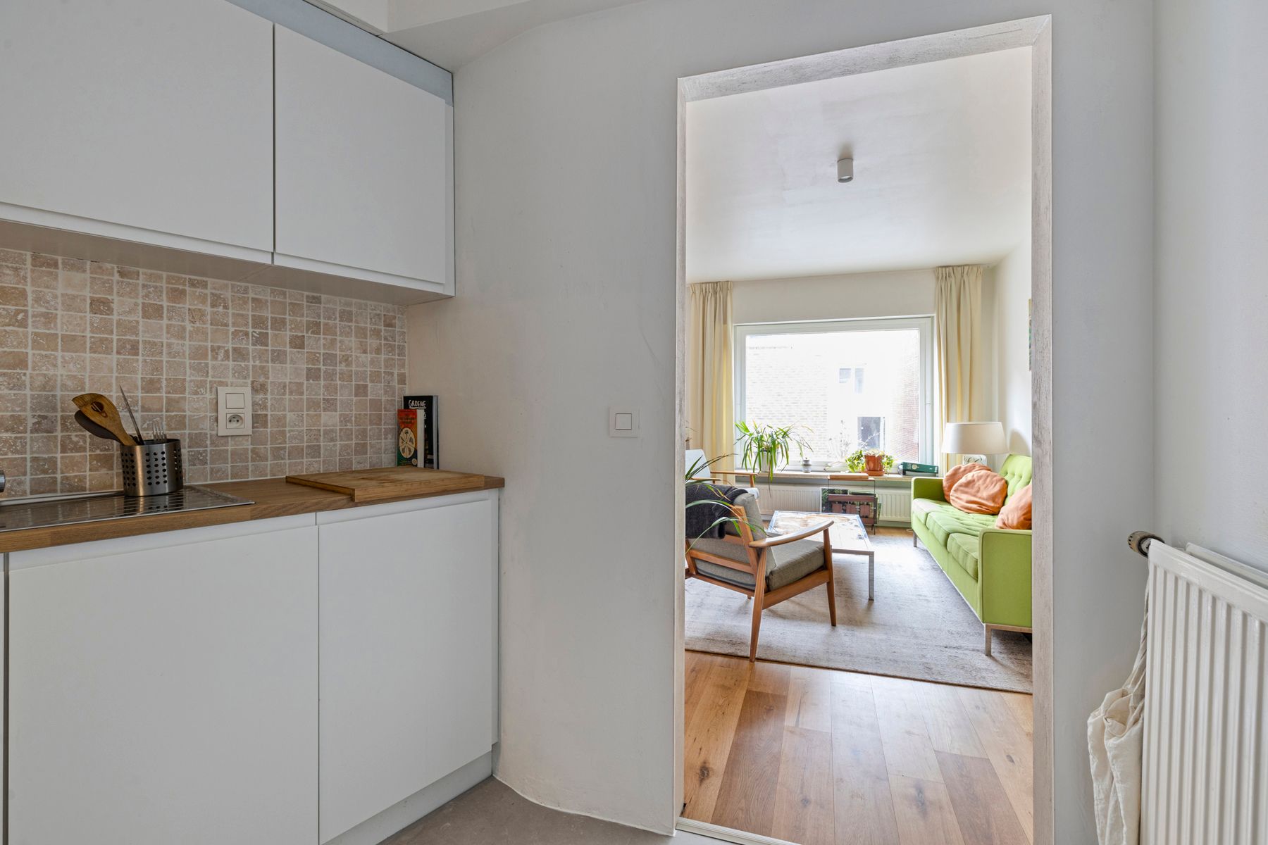 Instapklare stadswoning met grote garage ! foto 10