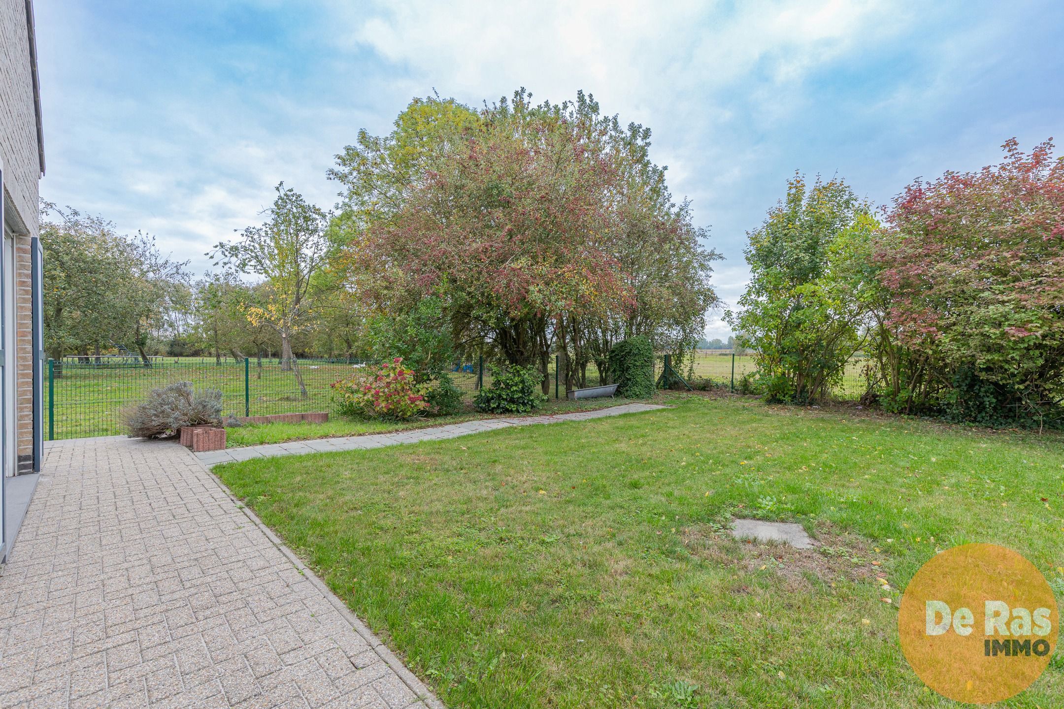 WICHELEN - Goed onderhouden woning op goede locatie met tuin foto 24