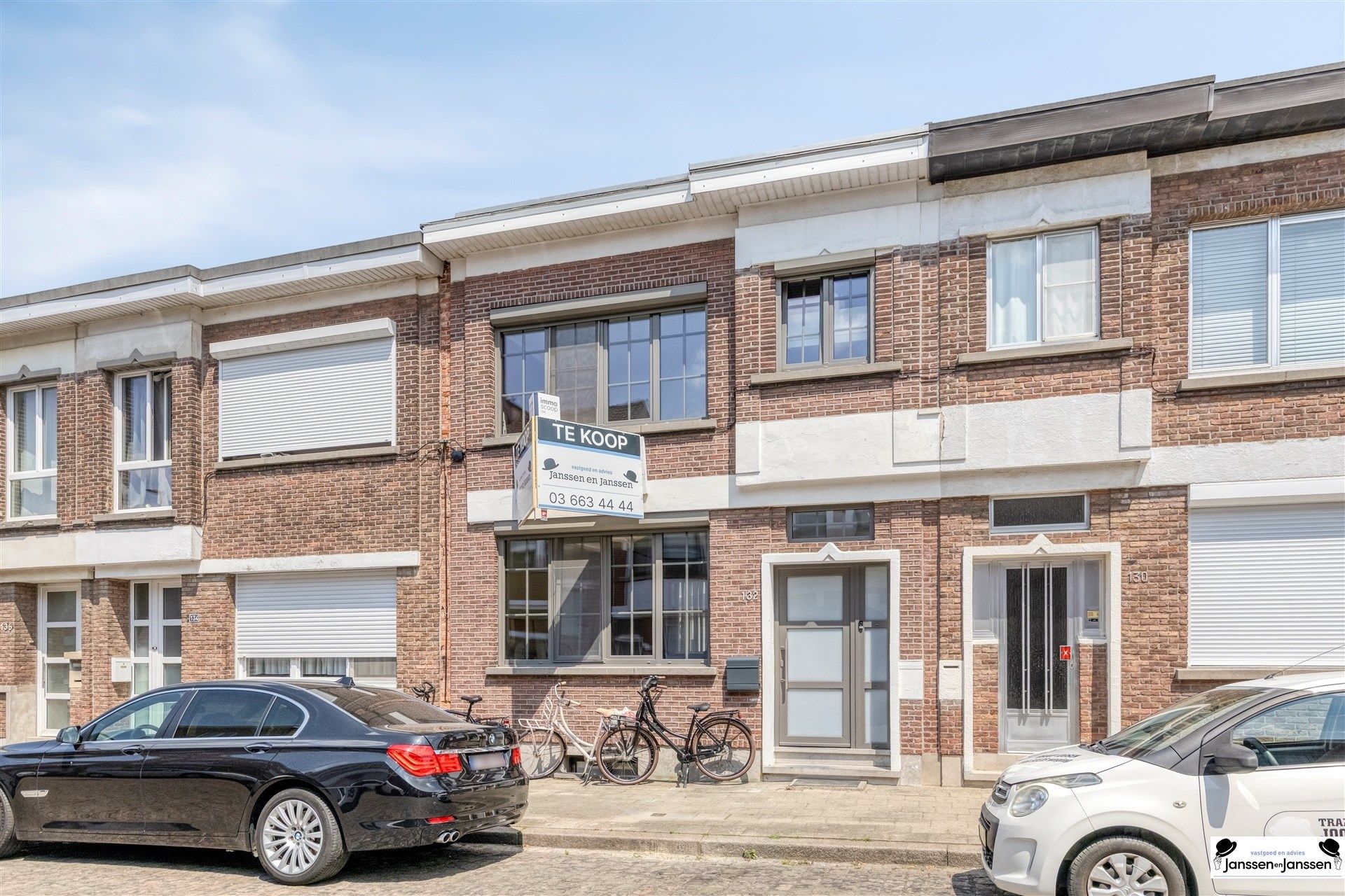 Hoofdfoto van de publicatie: Gerenoveerde eengezinswoning met 3 slaapkamers. 