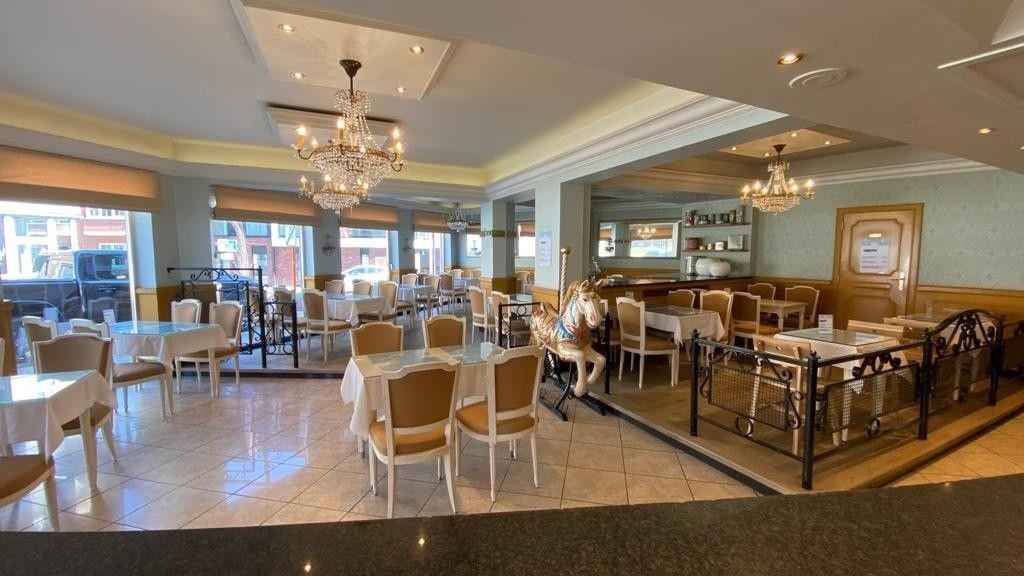 KNAPPE HANDELSRUIMTE TE HUUR IN HET CENTRUM VAN SINT-TRUIDEN foto 3