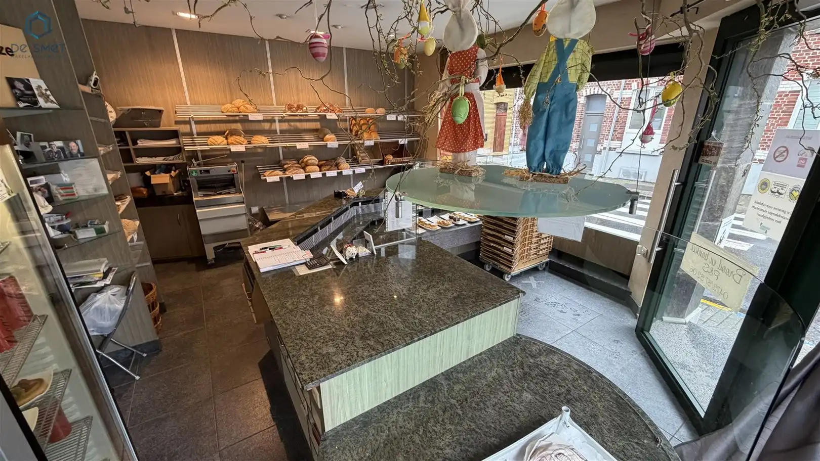 OPBRENGSTEIGENDOM MET HANDELSPAND EN APPARTEMENT  foto 5