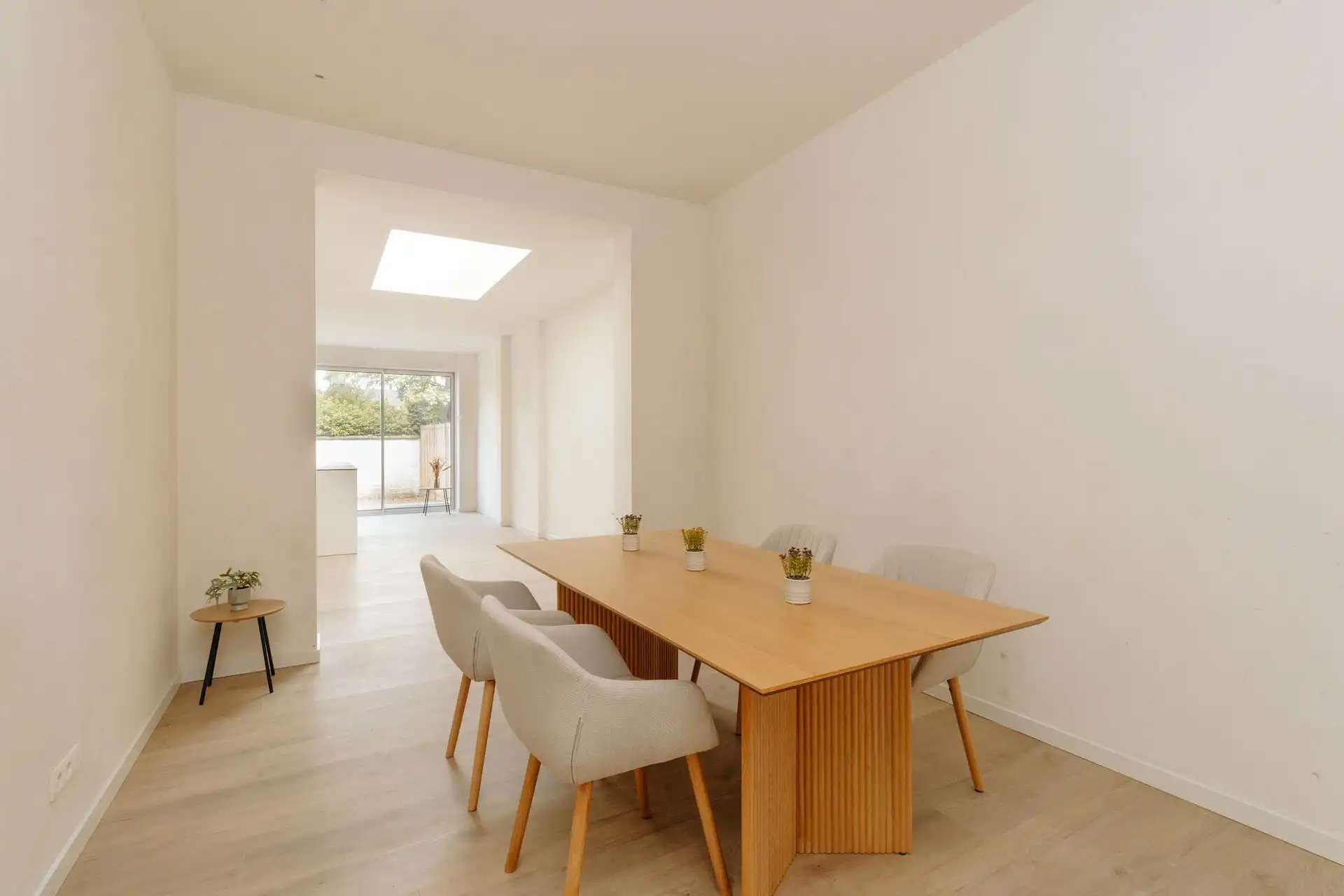 Prachtig gerenoveerde woning met 3 slaapkamers en tuin foto 4