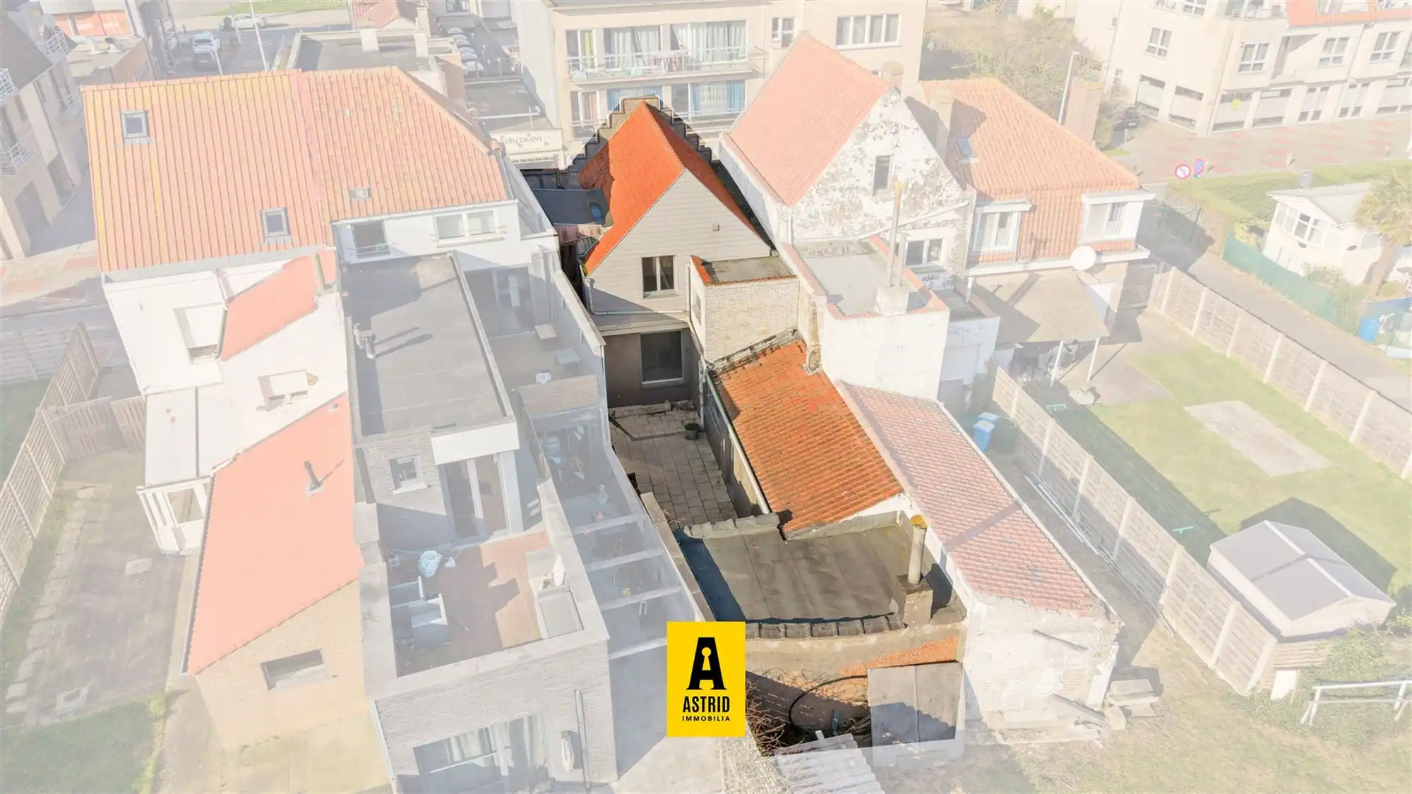 Te renoveren woning in toeristisch centrum! foto 4