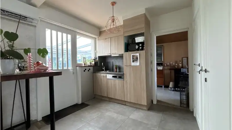 Comfortabele koppelwoning met 3 slaapkamers, GARAGE en TUIN te huur in Lichtervelde foto 4