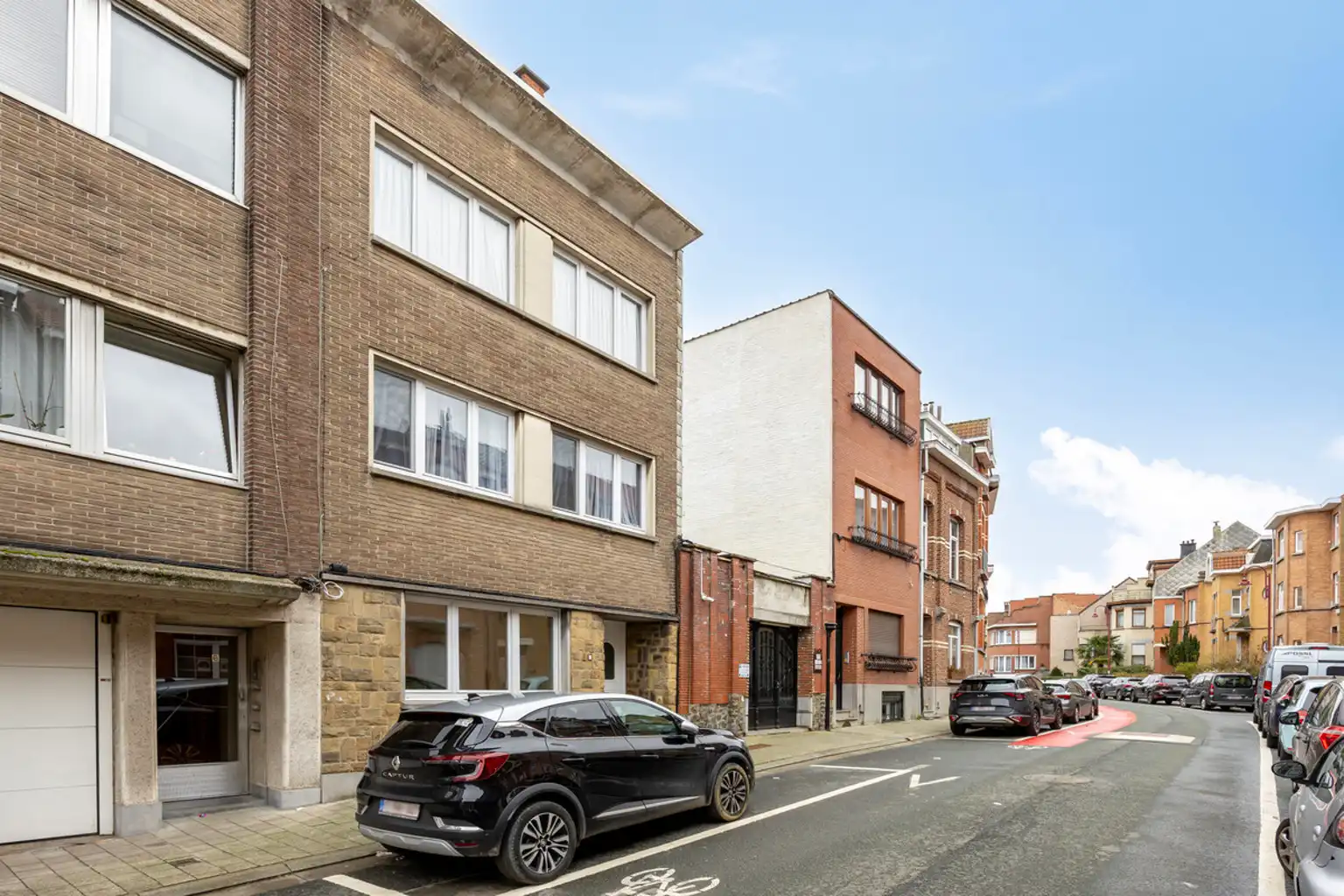 Volledig gerenoveerde gelijkvloerse éénslaapkamerappartement foto {{pictureIndex}}