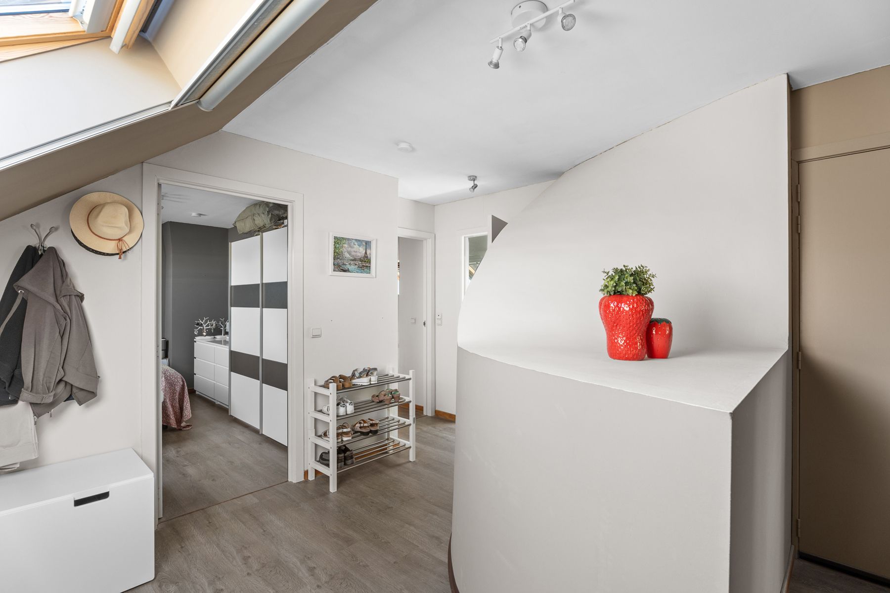 Instapklaar en lichtrijk appartement in hartje Deinze foto 11