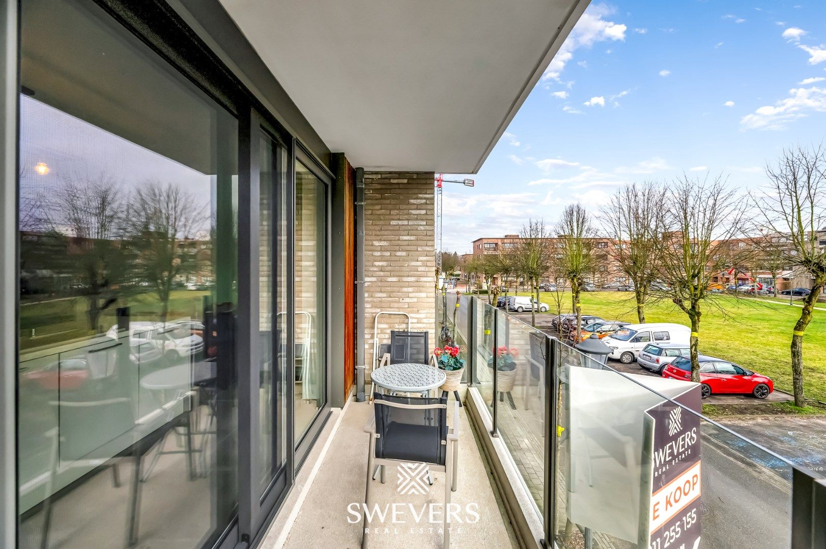 Modern, instapklaar appartement met balkon en terras op rustige locatie in Heppen foto 25
