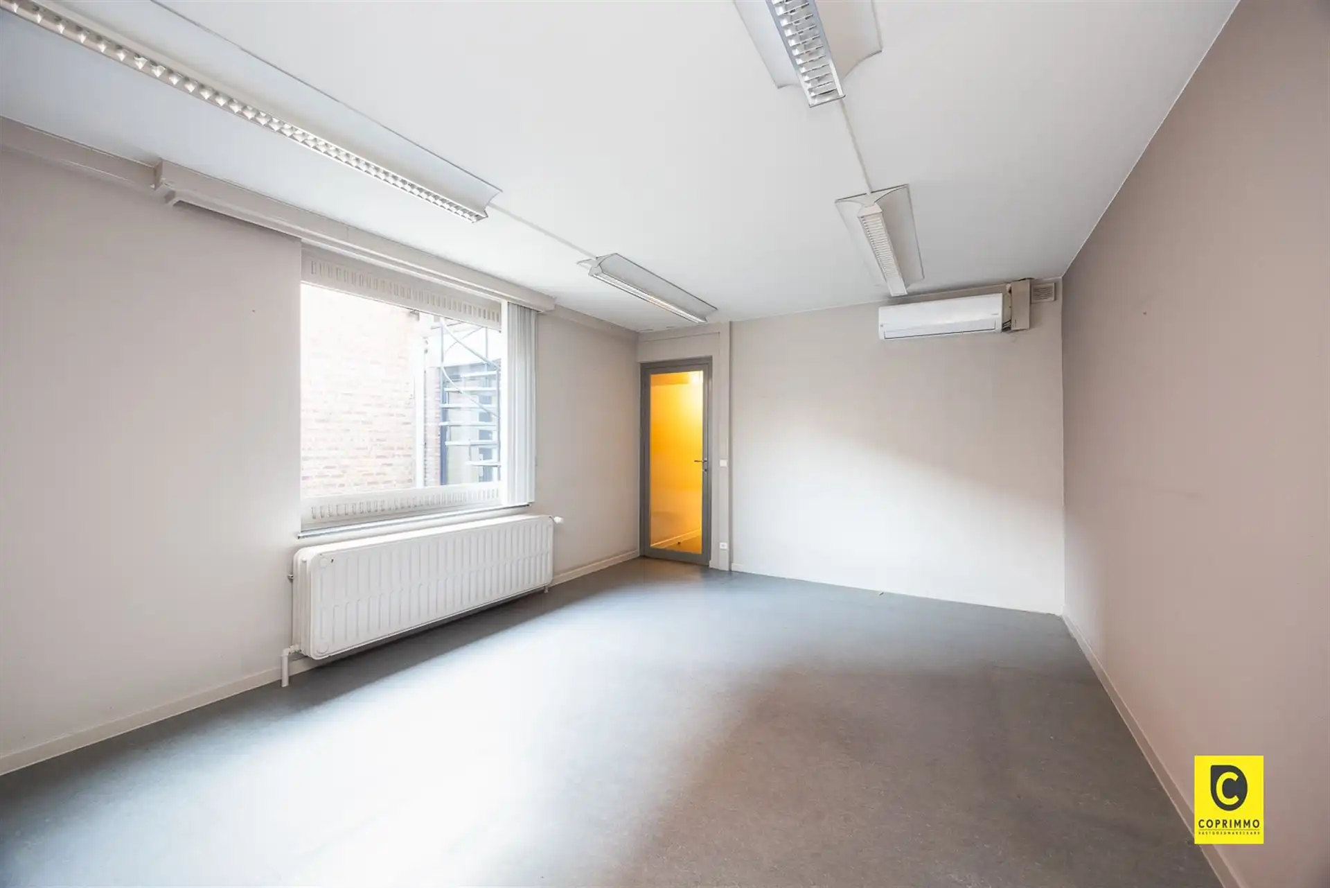 Handelspand in centrum van Niel  foto 14