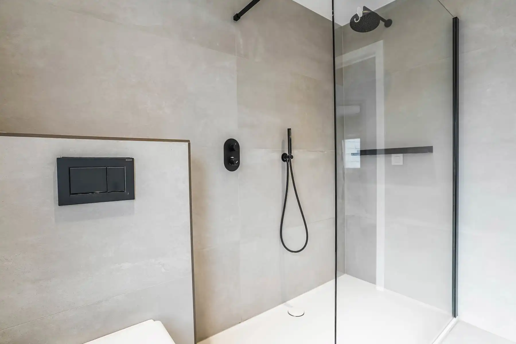 Perfect instapklare rijwoning te Willebroek foto 21