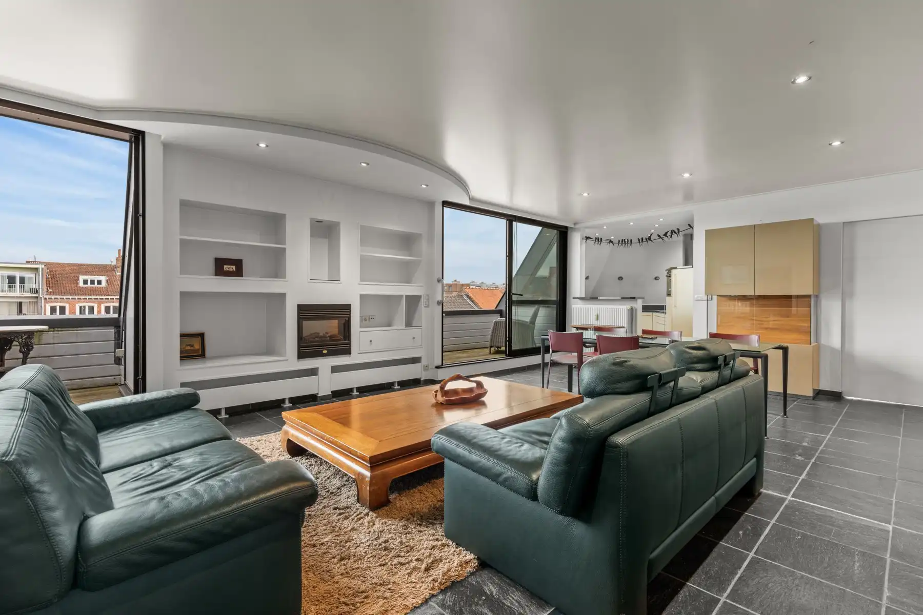 Penthouse in hartje Sint-Kruis foto {{pictureIndex}}