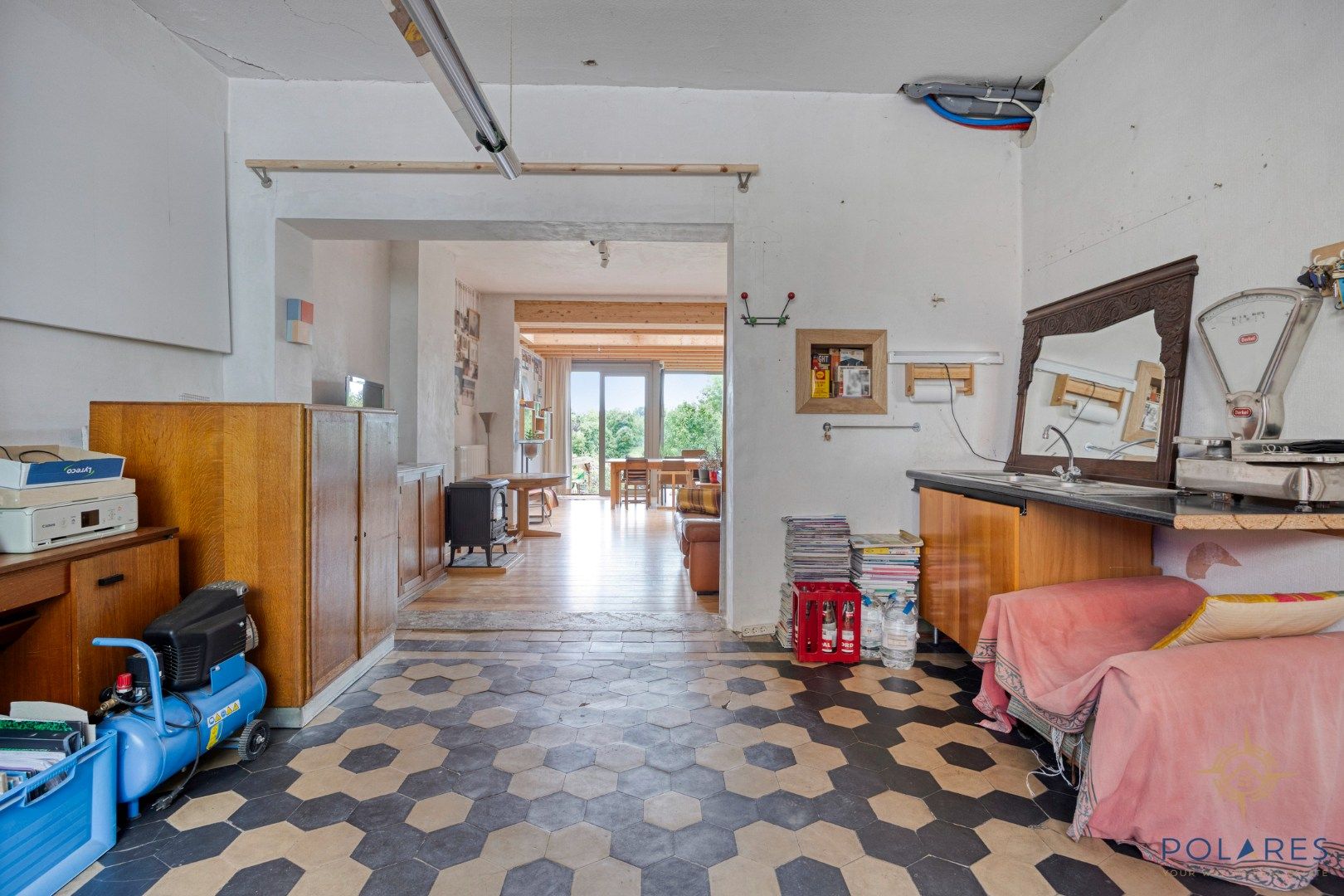 Karaktervolle gezinswoning met moderne upgrades in het hart van Beersel foto 3