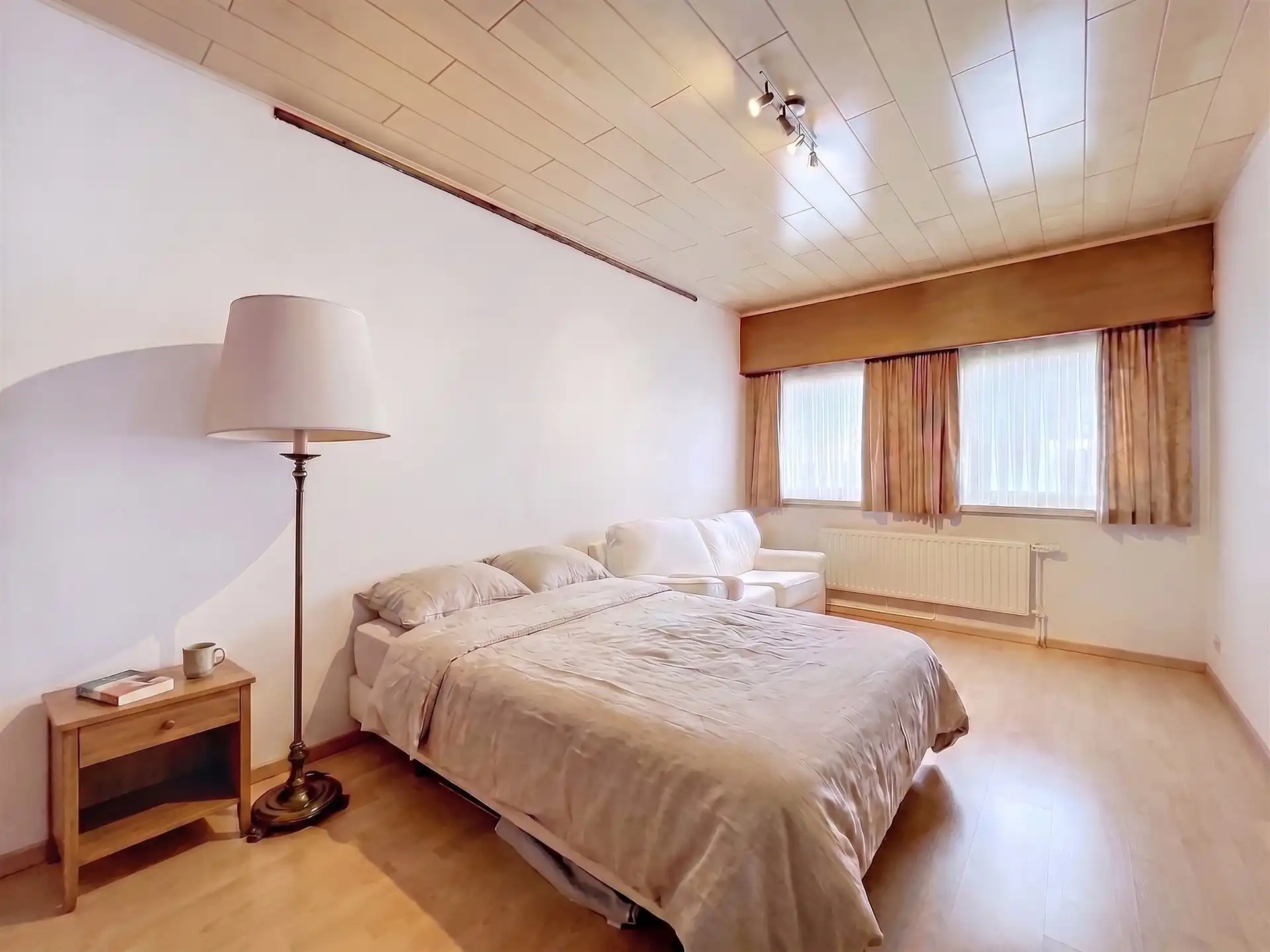 half open bebouwing met 3 slaapkamers en garage op perceel van 545m² foto 8