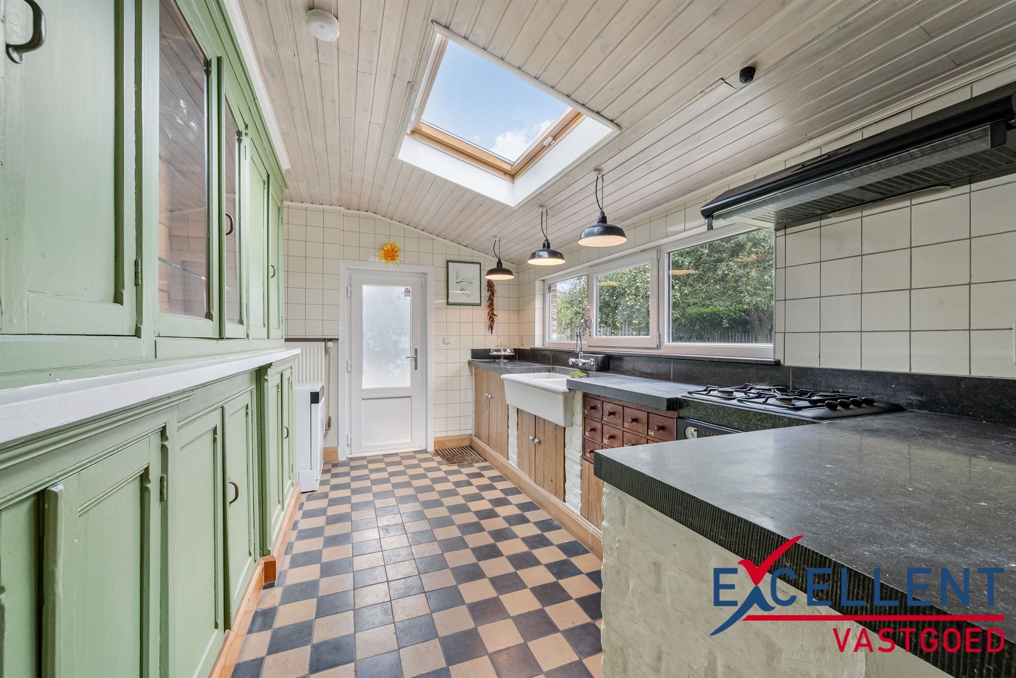 Charmante woning in doodlopende straat te koop foto 6