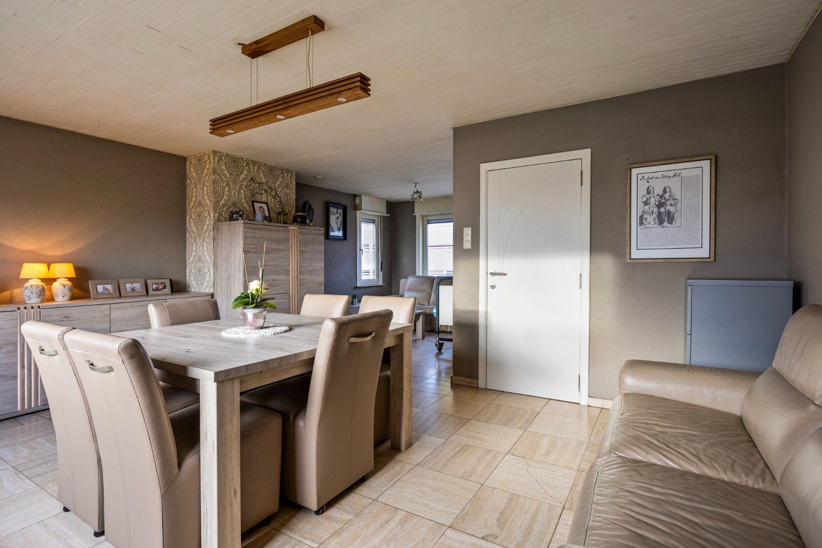 Ruime gezinswoning op zongericht perceel van 859 m² met zicht op groen !  foto 2