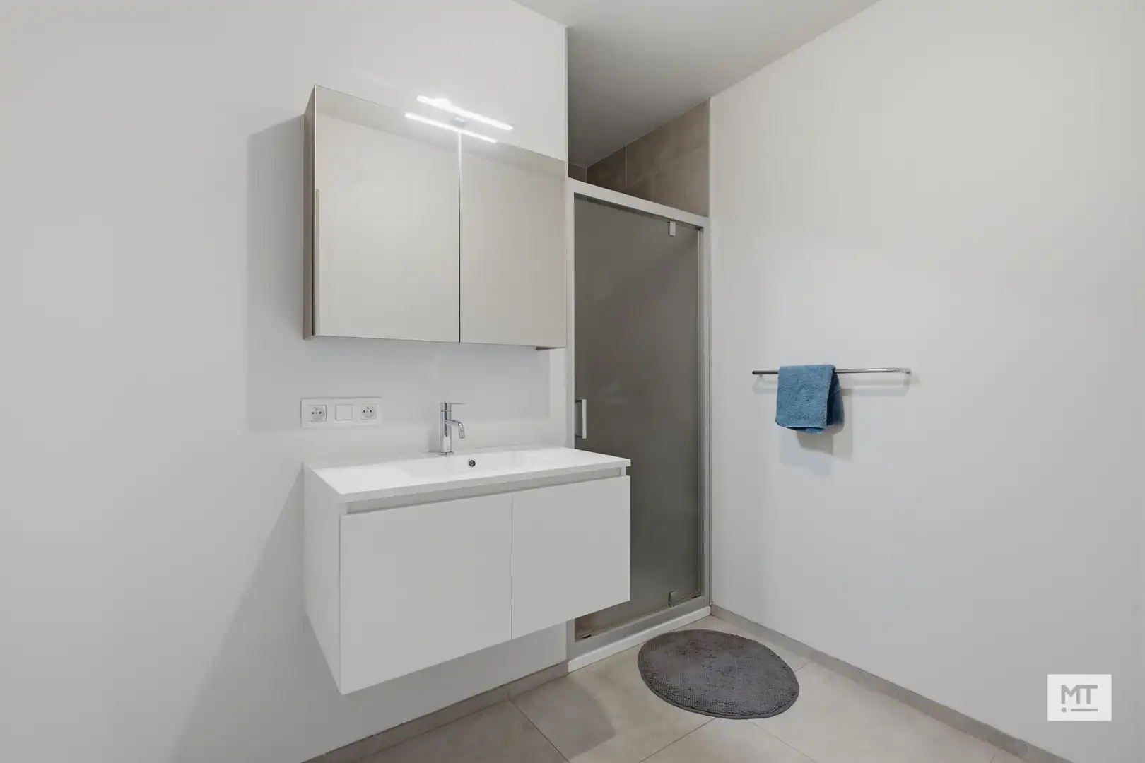 Recent appartement met garage te koop in Zonnebeke foto 11