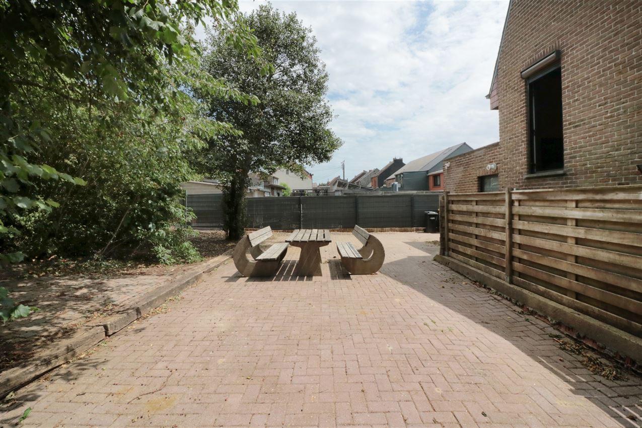label c, architecturaal plaatje, 6 slpk. mogelijk foto 59