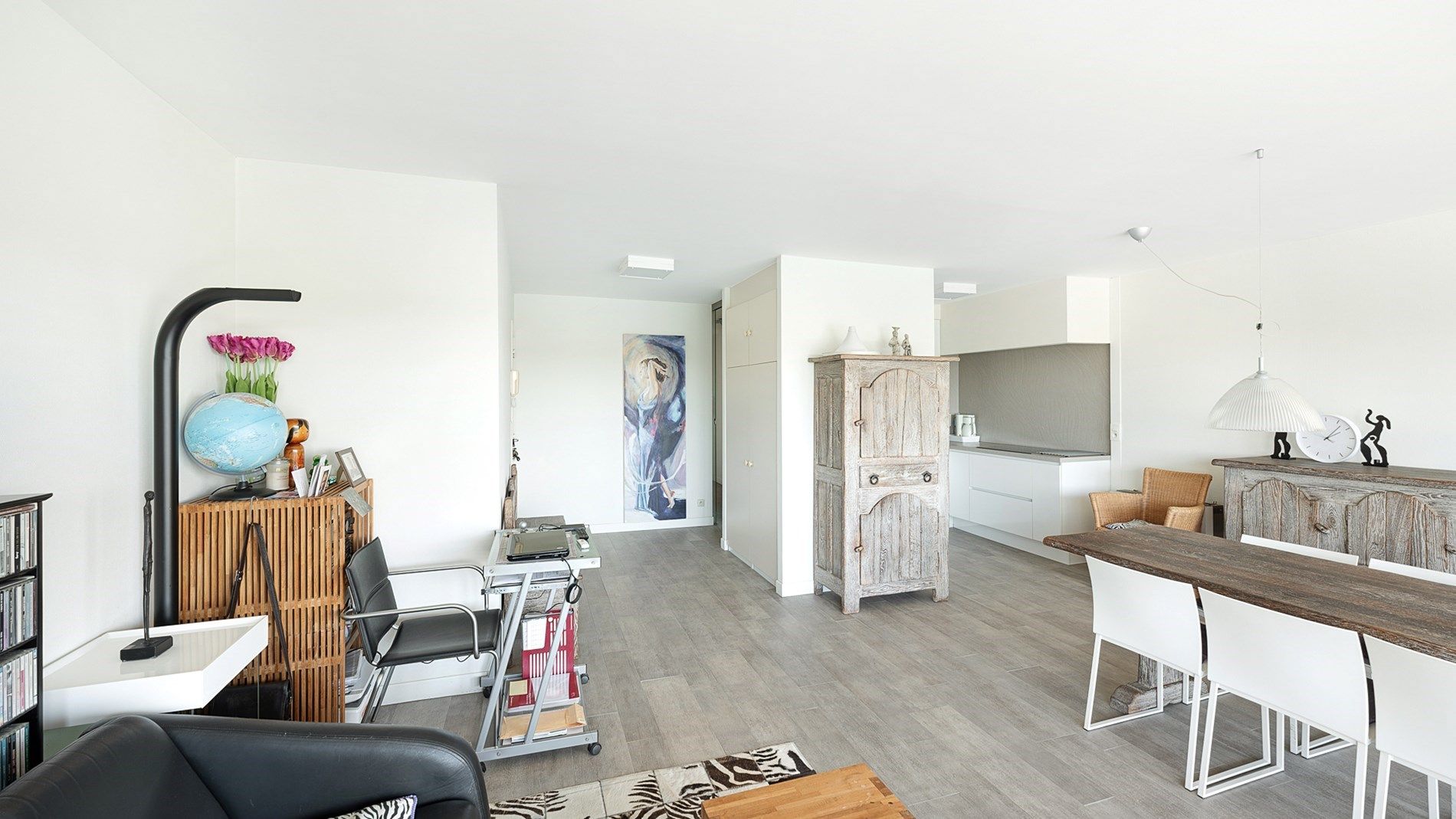 Ruim, gerenoveerd appartement met 3 slaapkamers foto 8