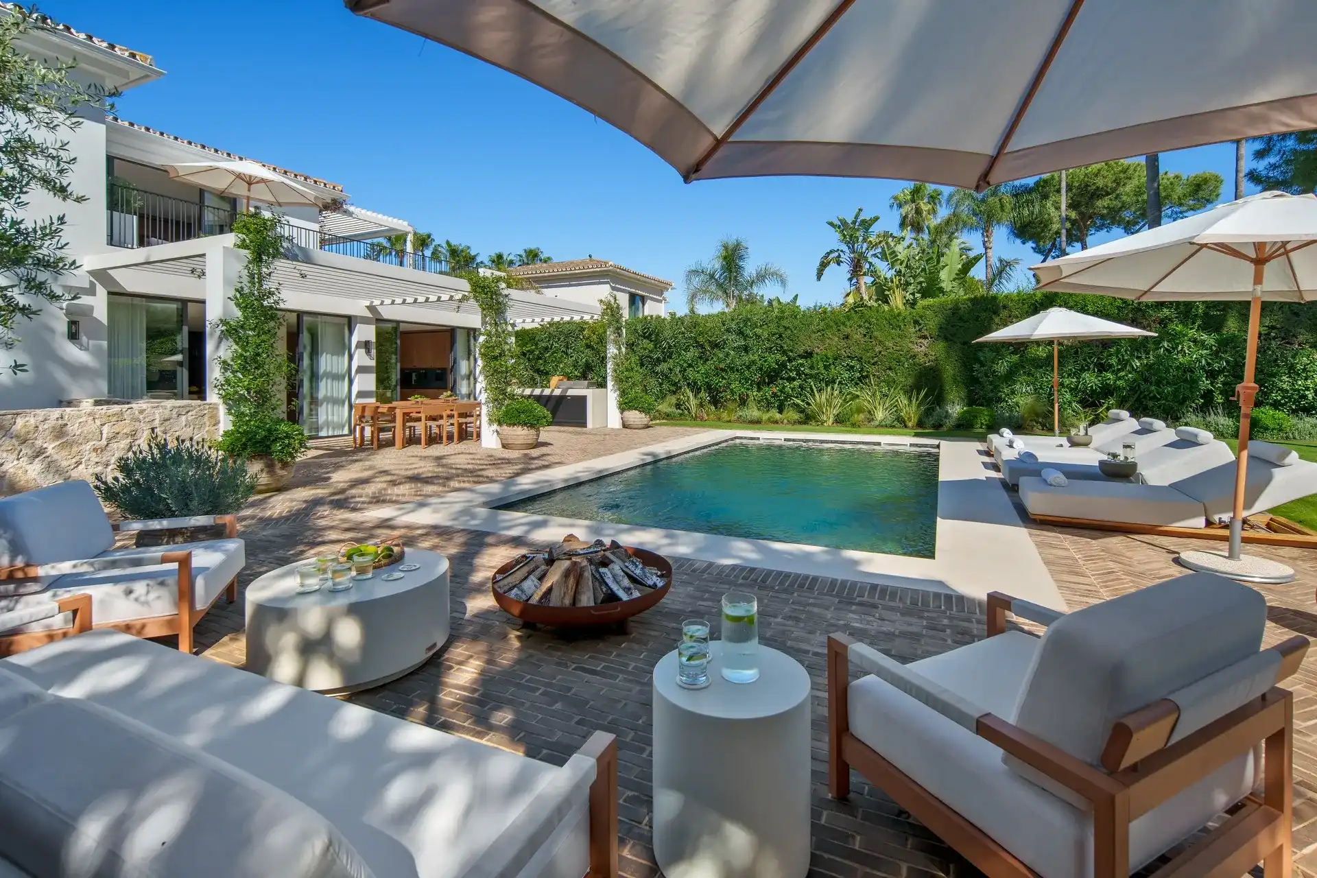 Exclusieve designvilla aan de frontlinie van Las Brisas Golf in Marbella foto 33