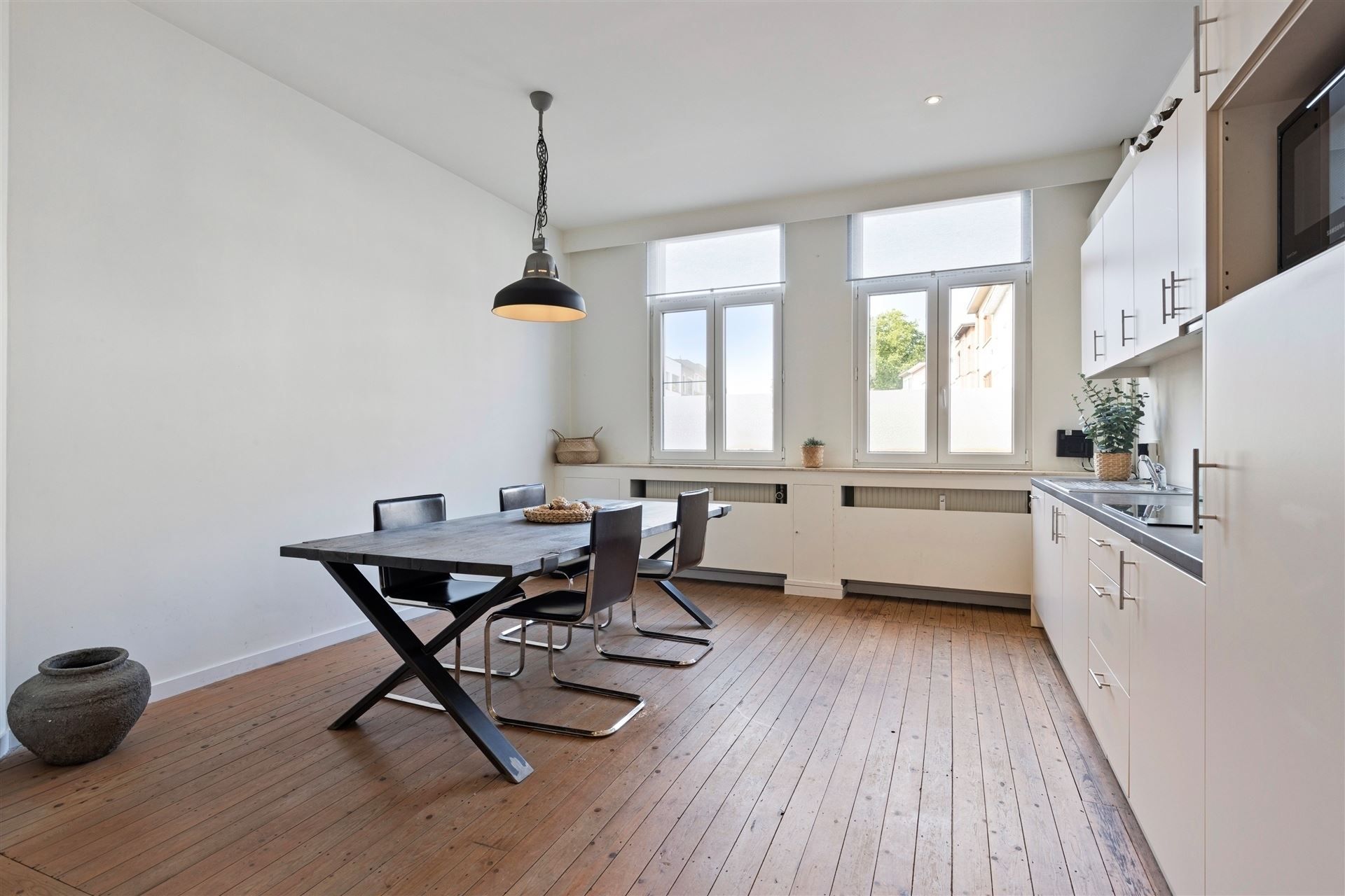 Karaktervolle woning met twee aparte woonunits foto 5