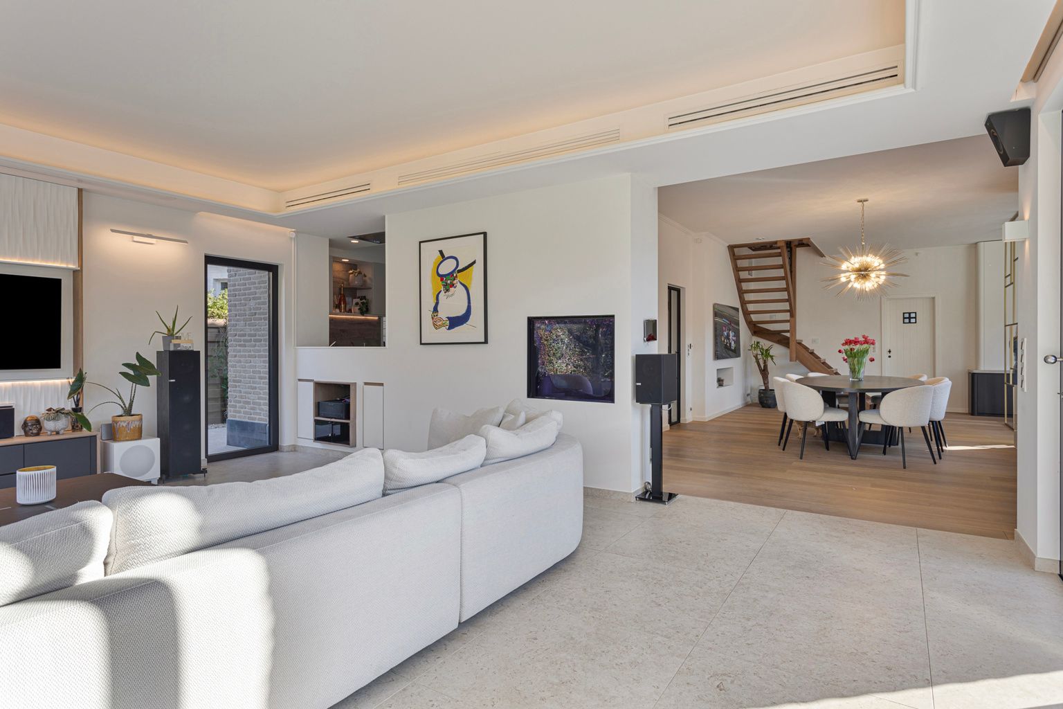 Instapklare laagbouw villa op een gunstige locatie  foto 15