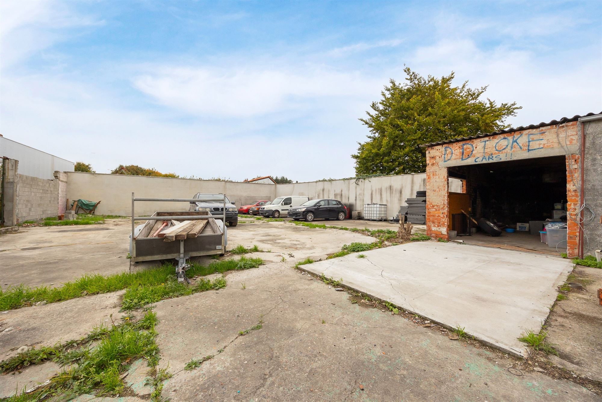 Te renoveren HOB op perceel van 693m² foto 2