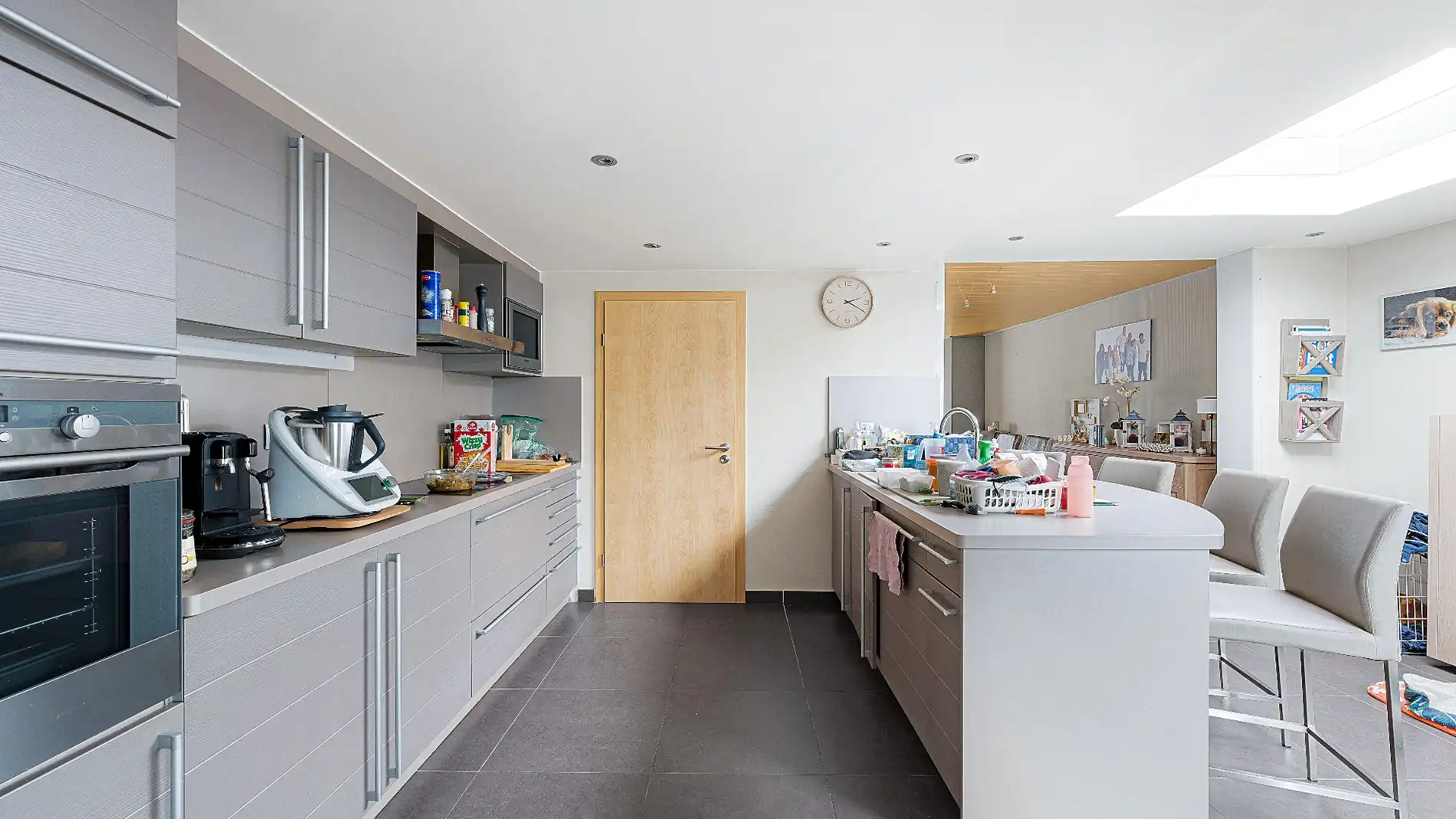  Instapklare en ruime gezinswoning met dubbele garage in het hart van Zeebrugge. foto 7