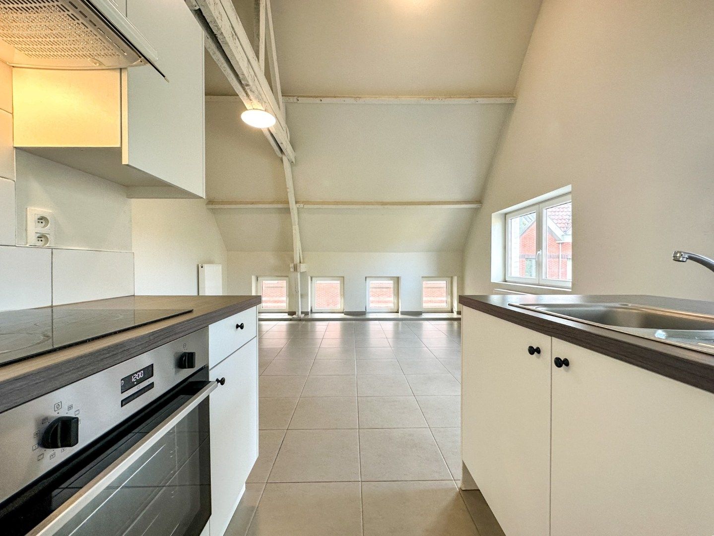 Instapklaar 1-slp appartement met terras, Torhout foto 5