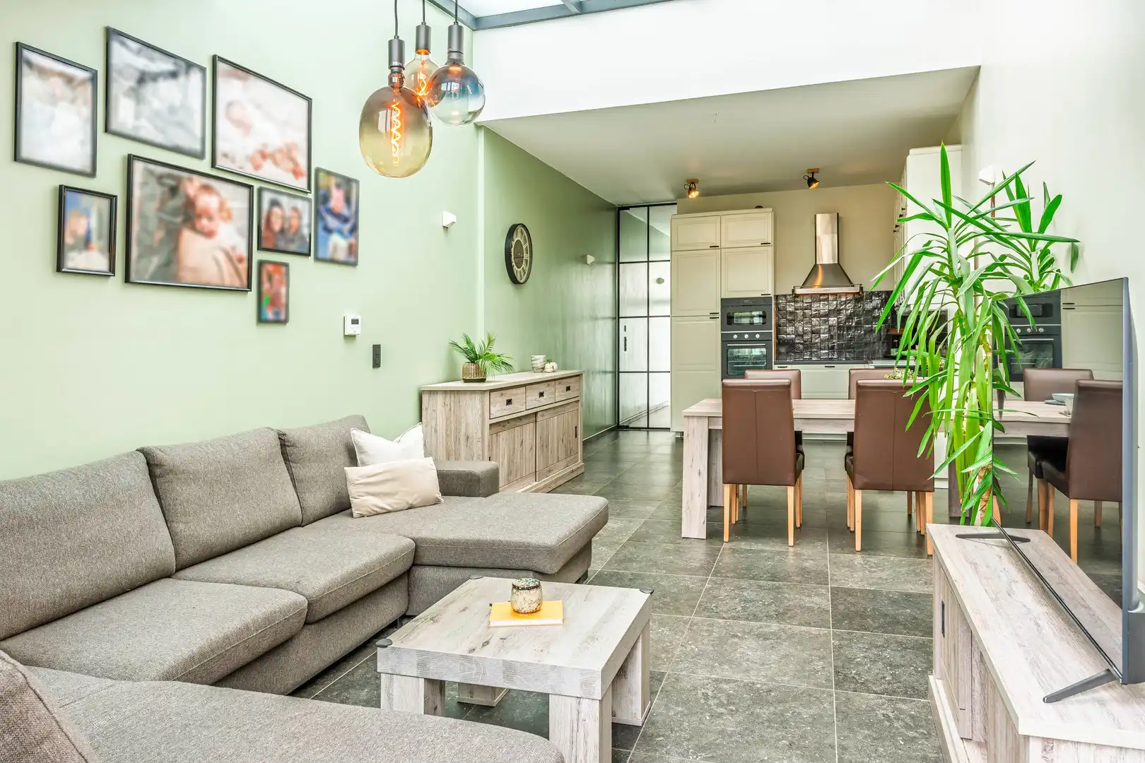 Charmante woning met 3 slaapkamers en gezellige tuin foto 3