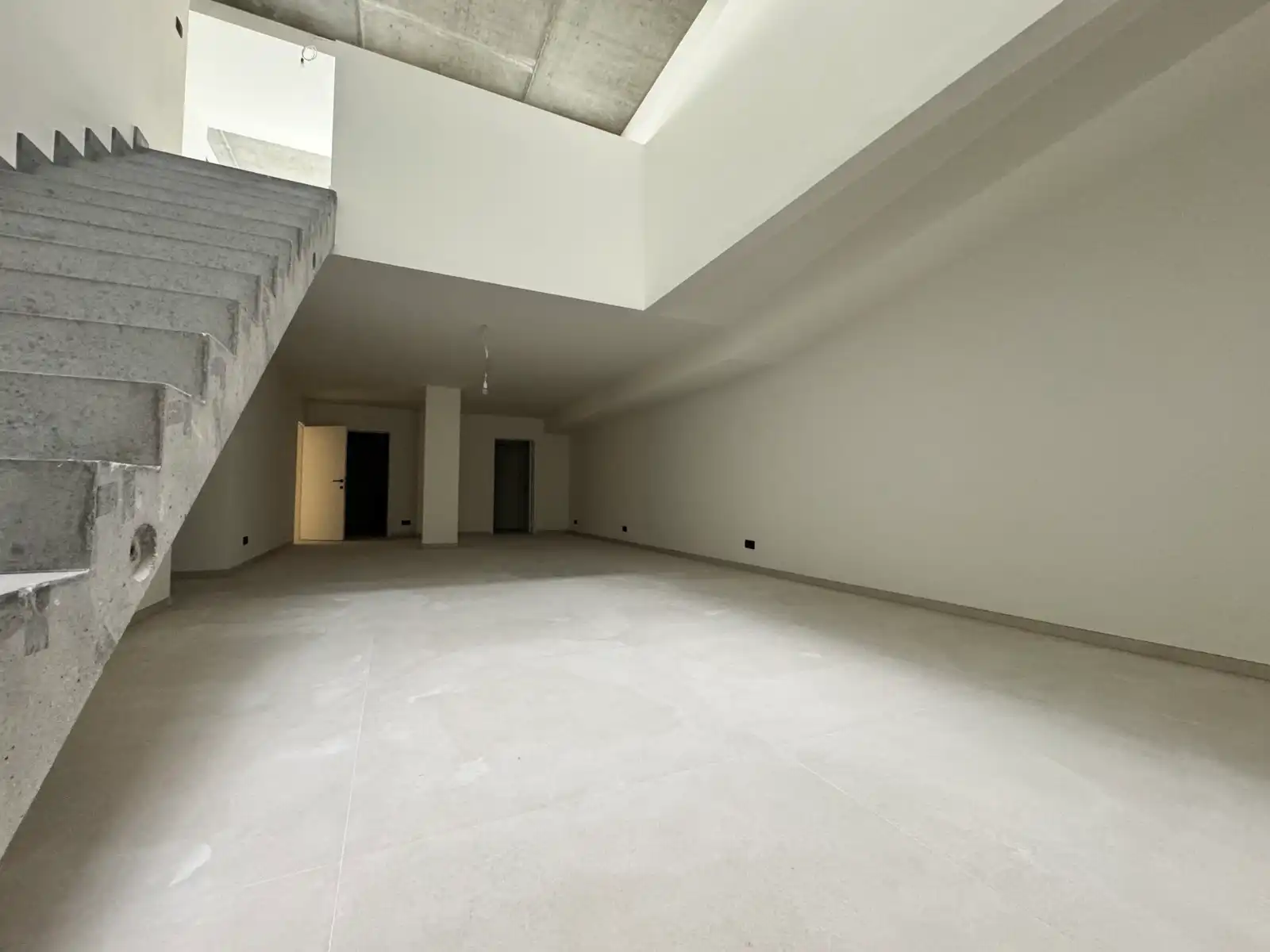 Instapklaar handelspand op toplocatie in hartje Antwerpen foto 8