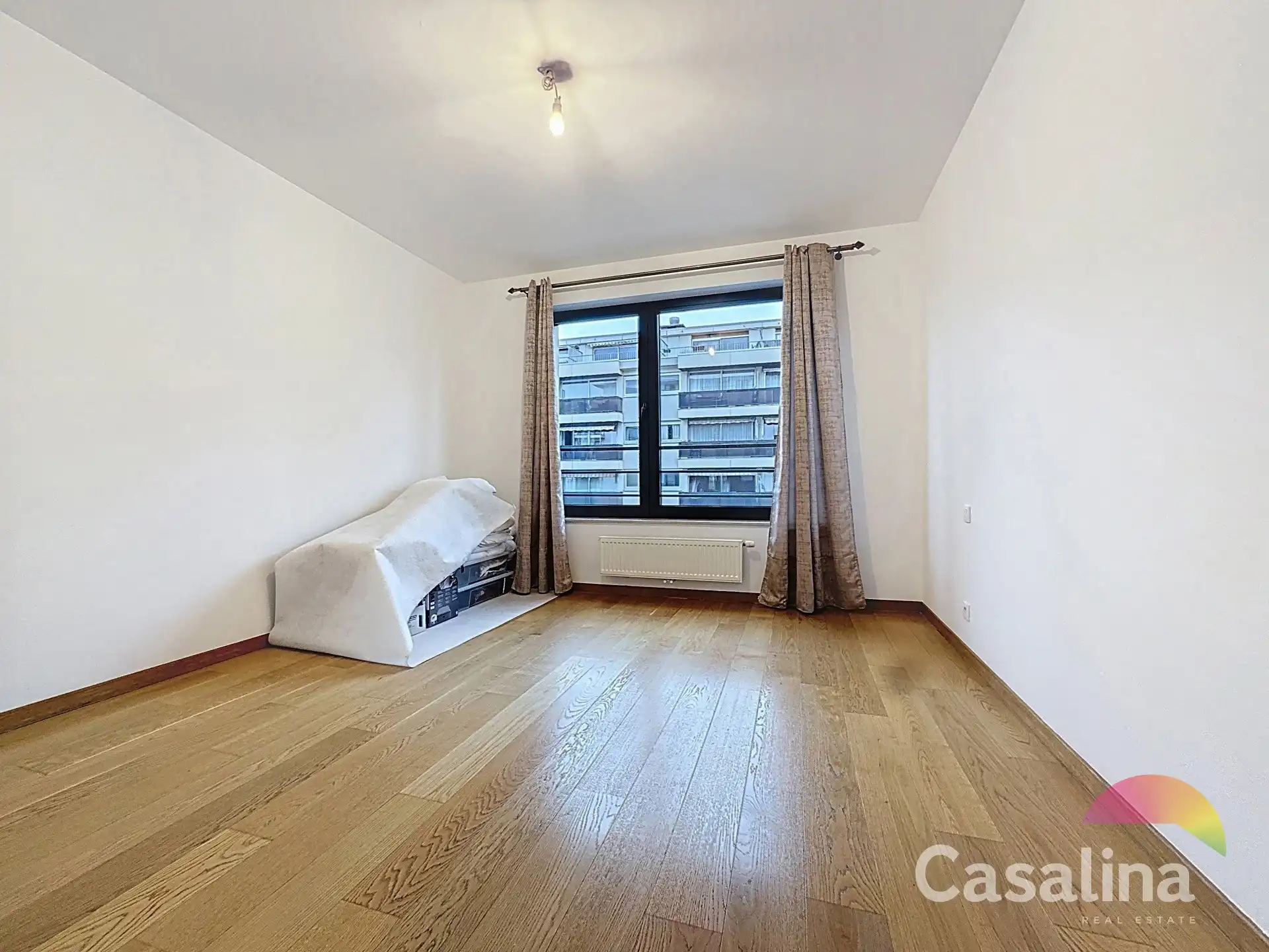 Prachtig 3-slaapkamerapp. met terras en parking (EPC: A-) foto 8