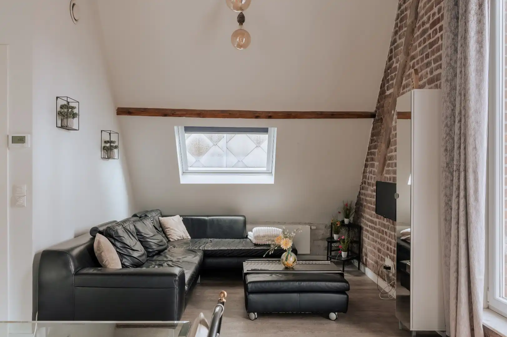 Prachtig duplexappartement in hartje Ieper foto 17