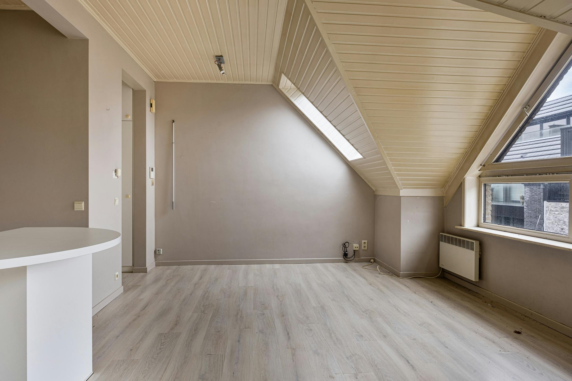 Studio te koop in het centrum van Waregem foto 4